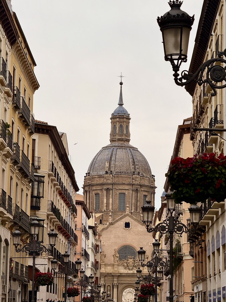 Calle Alfonso I, Zaragoza.  España. Spain.