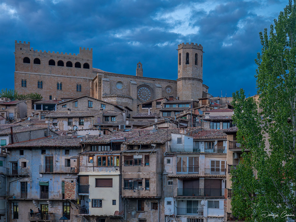 Castillo e Iglesia/ Castell i Església de Valderrobres, Teruel. Spain.