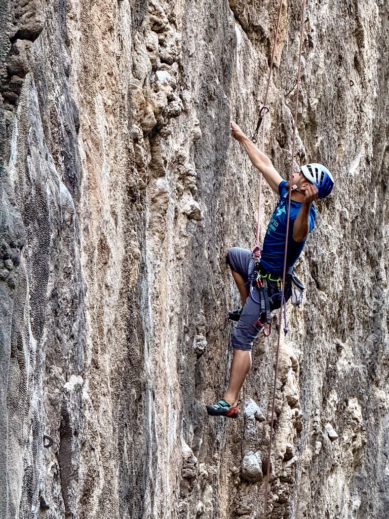Escalada en Los cahorros de Monachil. Granada.Spain